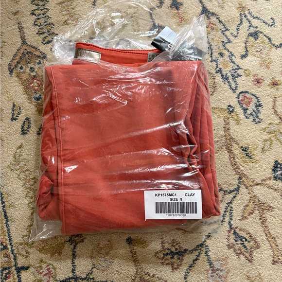 Kut from the Kloth Kelsey High Rise Flare Women's Jeans NWT - Picture 9 of 9